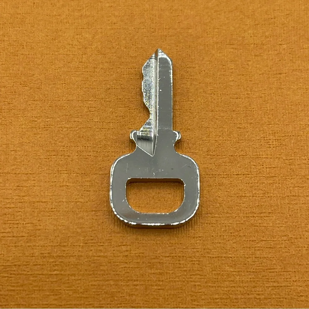 Louis Vuitton Silver Tone Cadena Key #311 For Speedy Alma Lock LV - Picture 3 of 10